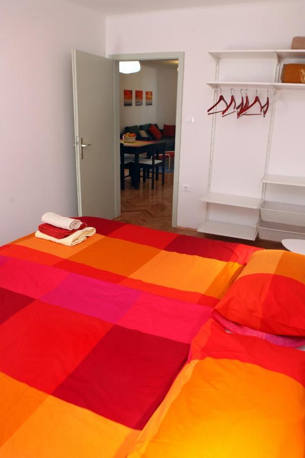 Spacious Piran Central Apartment For 5 Pax Bg Exterior photo